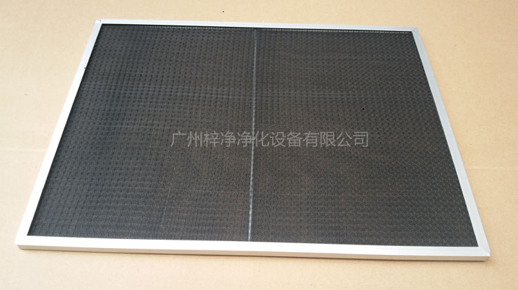 尼龙网初效日皮免费视频骨架采用直径为6mm的铁丝焊接处理,目的防止日皮免费视频变形。
