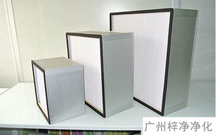 F-S有隔板中效空气日皮免费视频主要用于制药、电子、食品厂房中洁净/空调/通风系统的中级过滤。